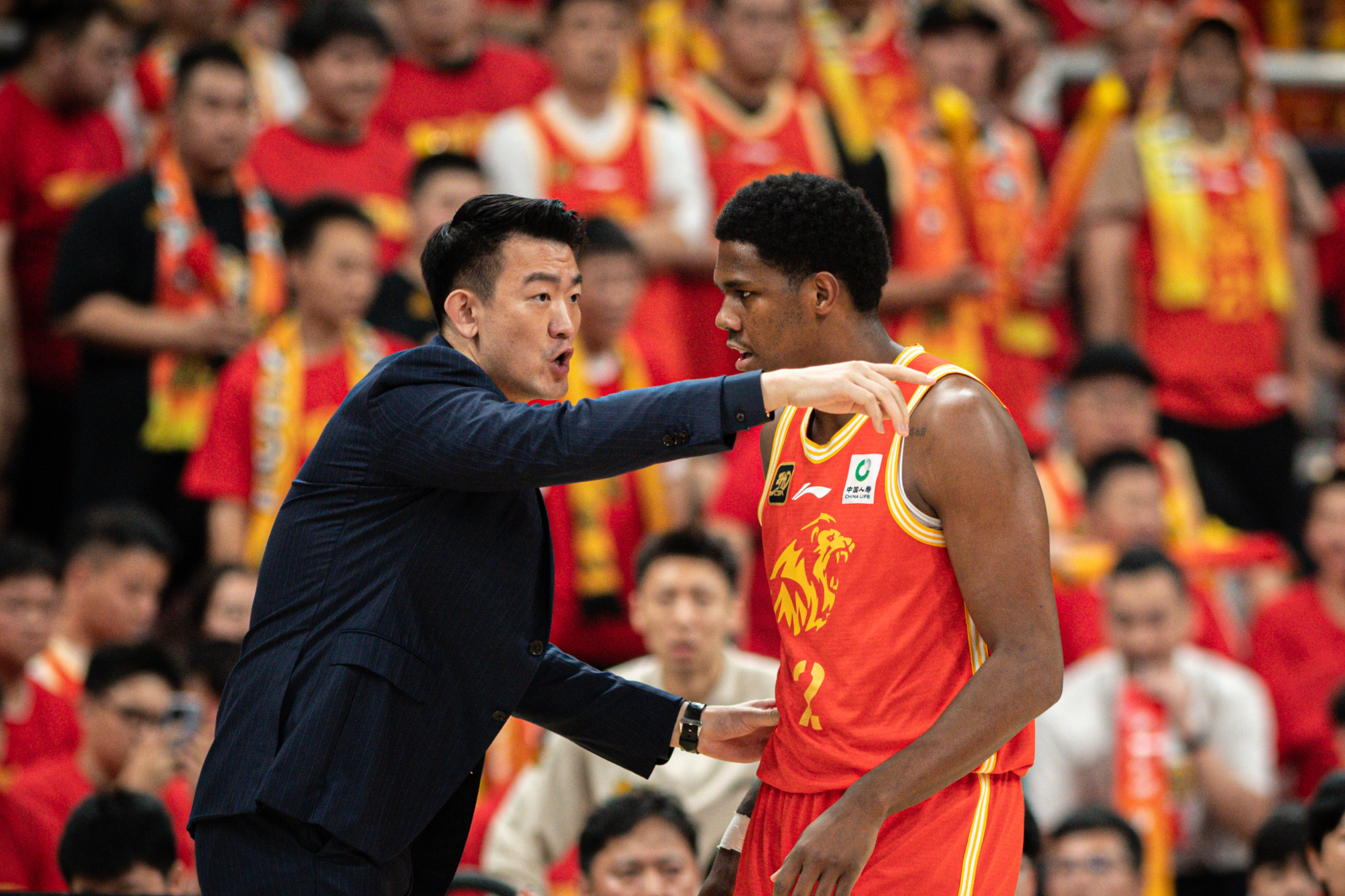 九游官网-意大利杯关键时刻再迎强敌，深圳男篮遗憾出局，主帅态度：话题不断，年轻球员得到机会-九游官网